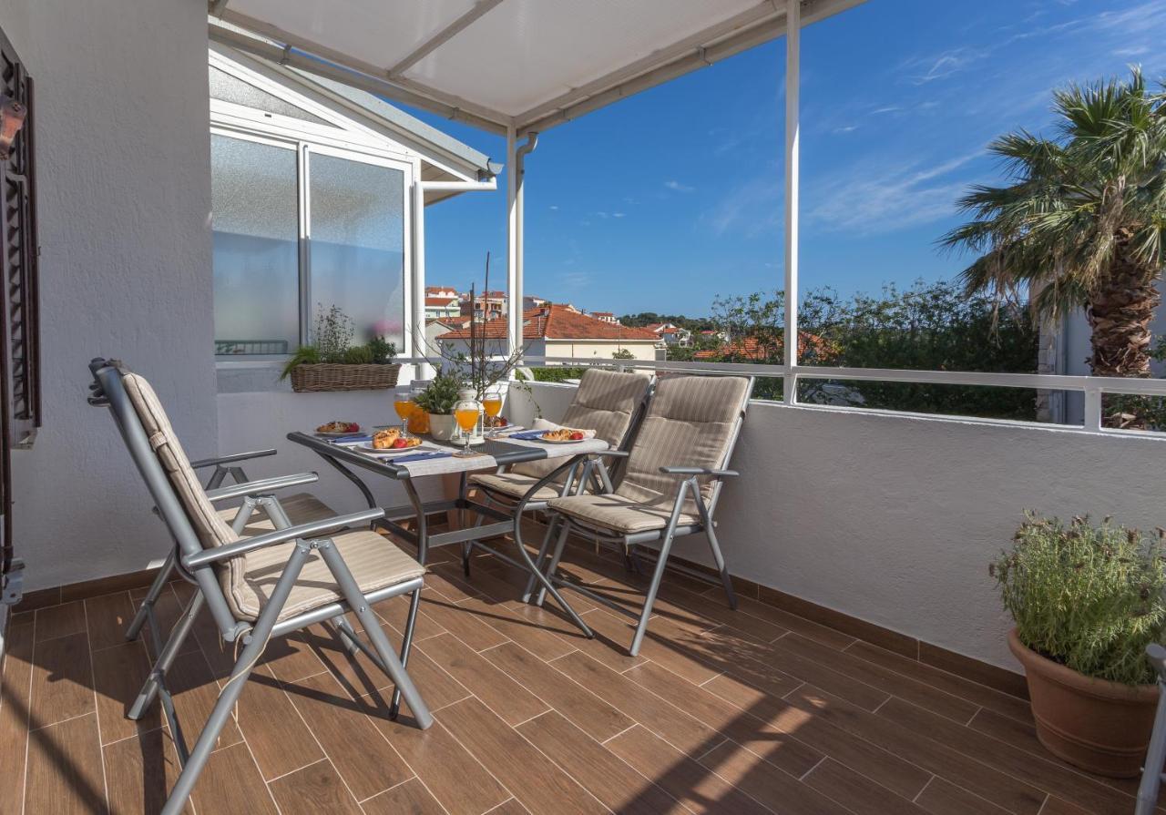 So Hvar So Good! Spacious With Terrace フヴァル エクステリア 写真