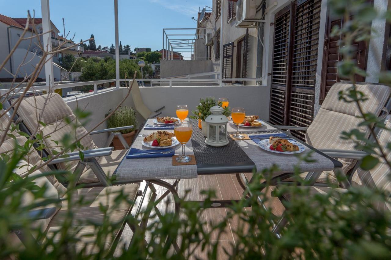 So Hvar So Good! Spacious With Terrace フヴァル エクステリア 写真