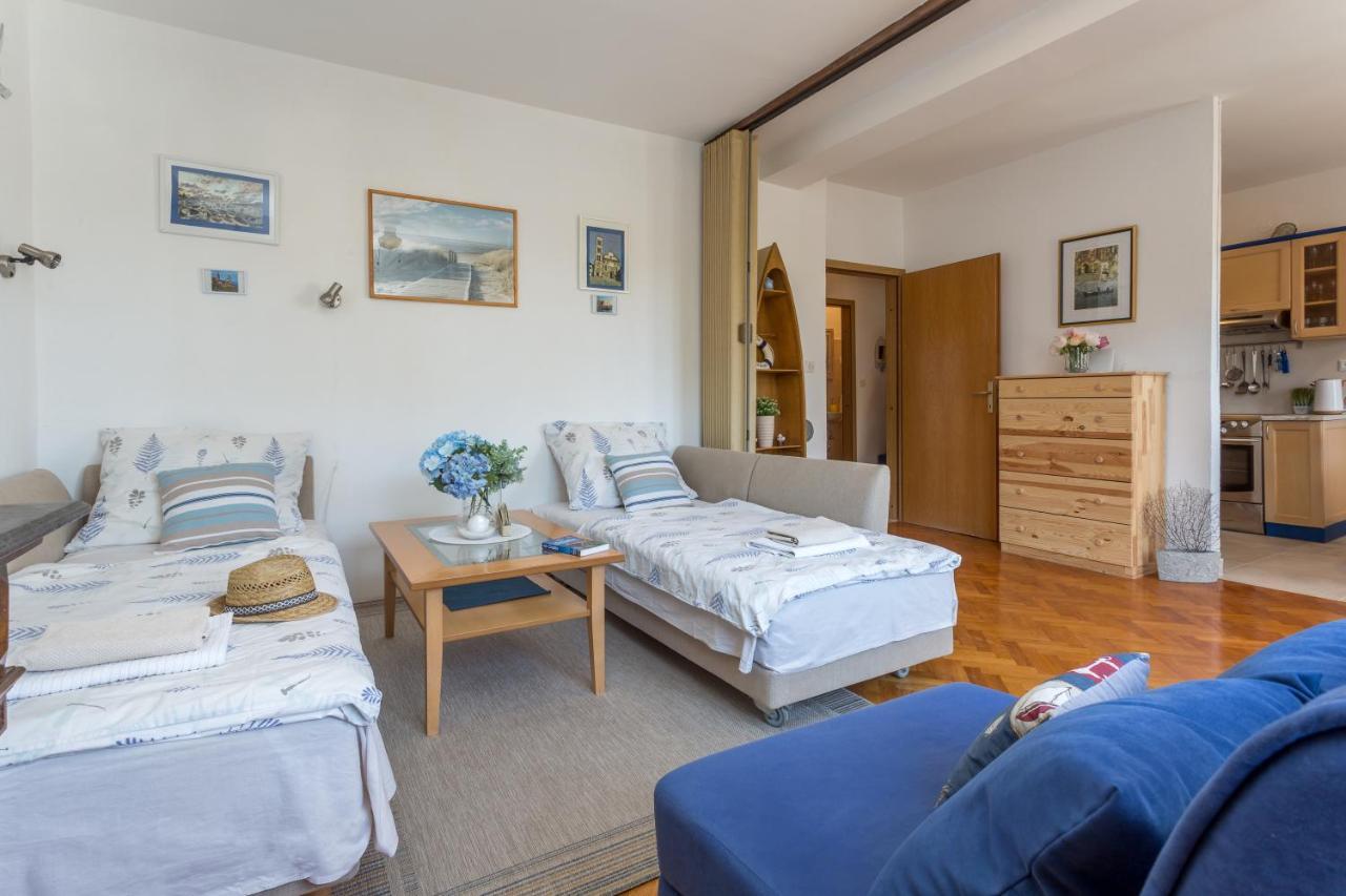 So Hvar So Good! Spacious With Terrace フヴァル エクステリア 写真