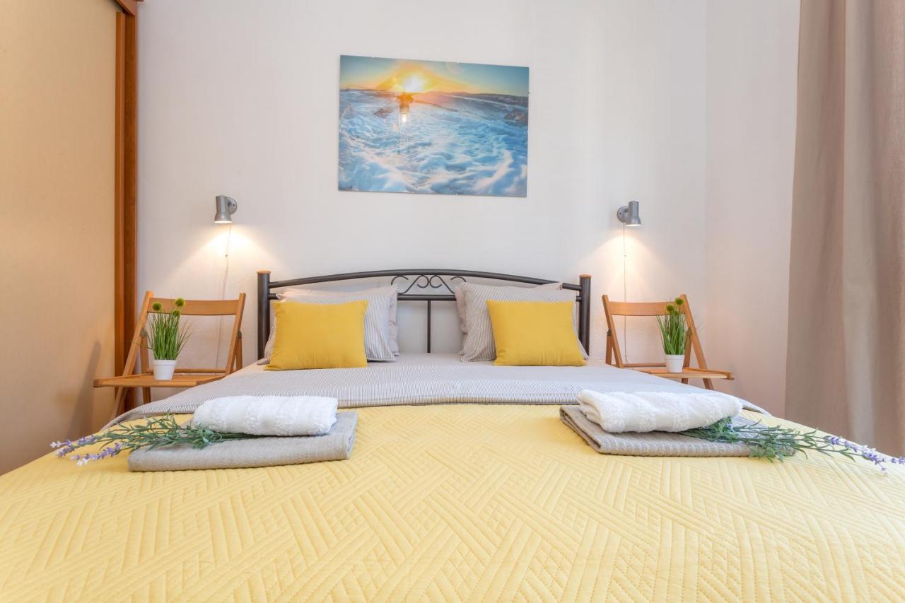 So Hvar So Good! Spacious With Terrace フヴァル エクステリア 写真