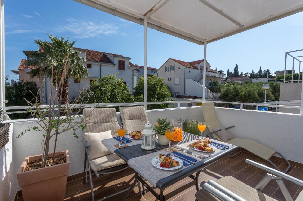 So Hvar So Good! Spacious With Terrace フヴァル エクステリア 写真